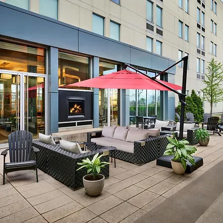 Aloft By Marriott Montreal Airport-3